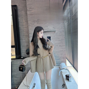 2024 Autumn/Winter Socialite High-End Elegant Half-Turtleneck Top for Women Korean Style Chanel-Inspired with Sleeves and Cape Knit Sweater