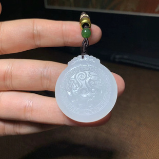 Jin Yu Tang Hetian jade Russian material suet jade antique dragon suet white clean and delicate carved dragon world