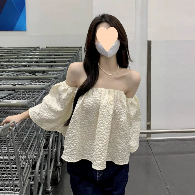 Летний женский топ на одно плечо с французскими пышными рукавами, милая облегающая короткая рубашка с открытыми плечами и короткими рукавами.