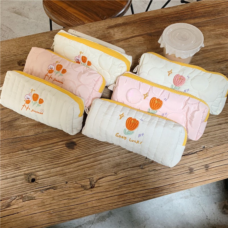 【 In Stock 】112155 Embroidered Tulip Pen Case, Girlish student Stationery Storage Bag, Fabric Makeup Bag undefined