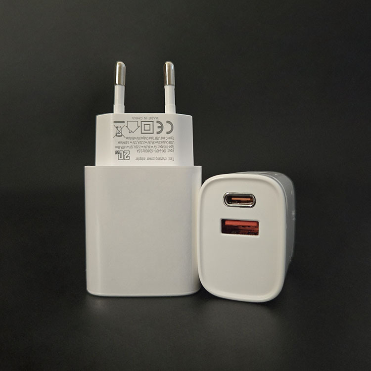 Source Factory Office Home Travel Multi-Device Electroplating Small Pd 20W Usb-C European Standard Fast Charging Charger