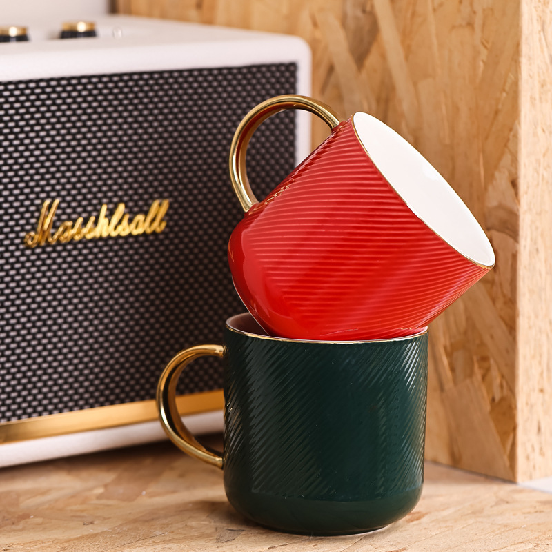 Tazas de cerámica chapadas en oro tazas de agua tazas creativas tazas de café de moda LOGO regalos al por mayor