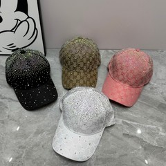 ファッションブランドの新型フルドリルの高級野球帽の子供の夏のファッションはカジュアルな屋外の日よけの日焼け止めの帽子insになります。