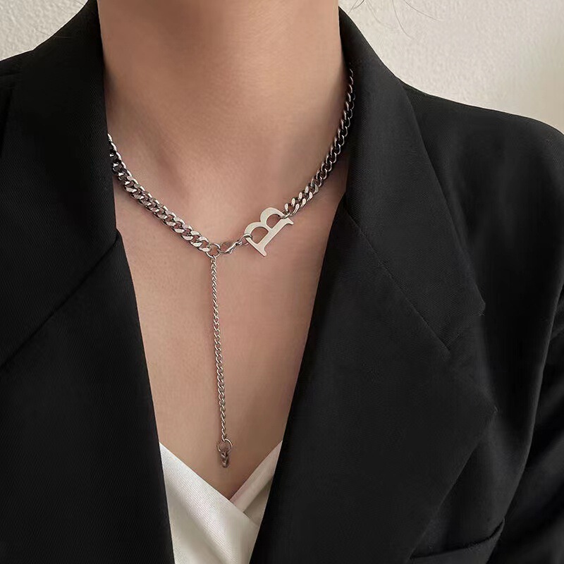 2022 new high-end feeling ins All-match titanium steel letter B necklace women's fashion trend clavicle chain sweater chain