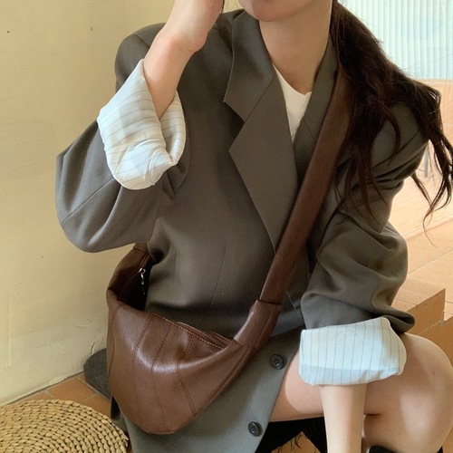 Japanese black dumpling bag women's crossbody bag 2024 new croissant bag retro high-end waist bag casual shoulder bag