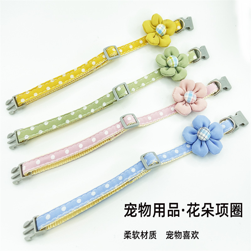 Nuevo al por mayor collar de tracción de mascotas lindas flores de dibujos animados punto de onda collar gatos collar pequeños artículos para perros