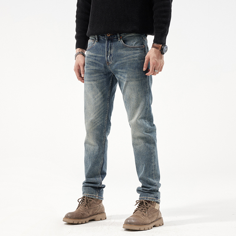 Jeans azules simples nostálgicos para hombres delgados recto otoño nuevo estilo con botas Martin pantalones de alta gama para hombres 2025