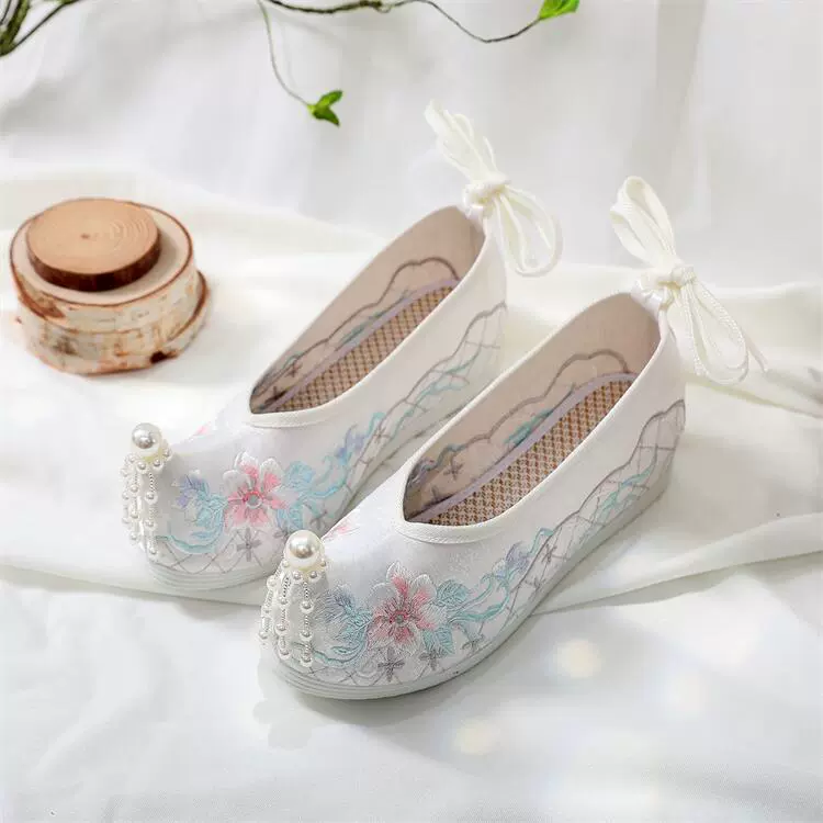 Элегантный 2023 новый стиль Collocation Антикварная обувь Hanfu Женская обувь с вышивкой Туфли с увеличенной внутренней высотой