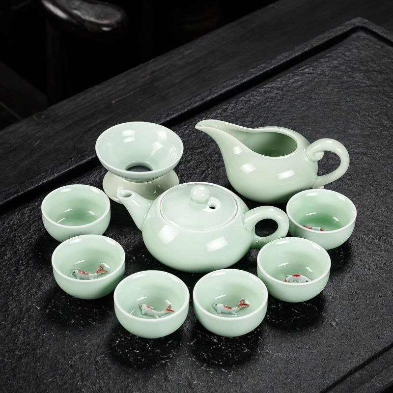 10 머리 청자 잉어 주전자