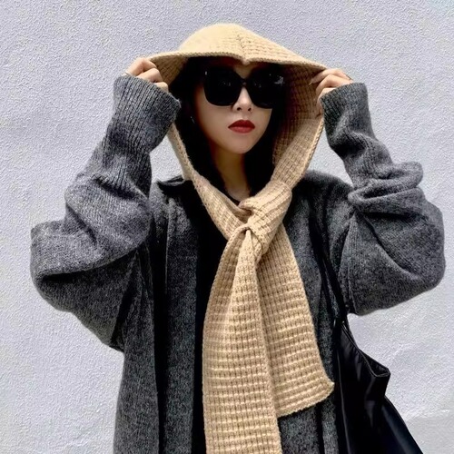 Korean-style shawl collar matching atmospheric knit cap with hood for winter warmth, one-piece knit ear muffs with yarn hat