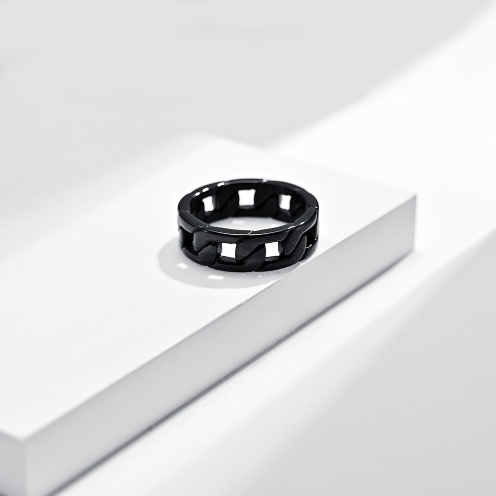 Fashion Simple Chain Men and Women Medium Titanium Steel Ring