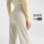修饰宽松微喇腿型运动裤
