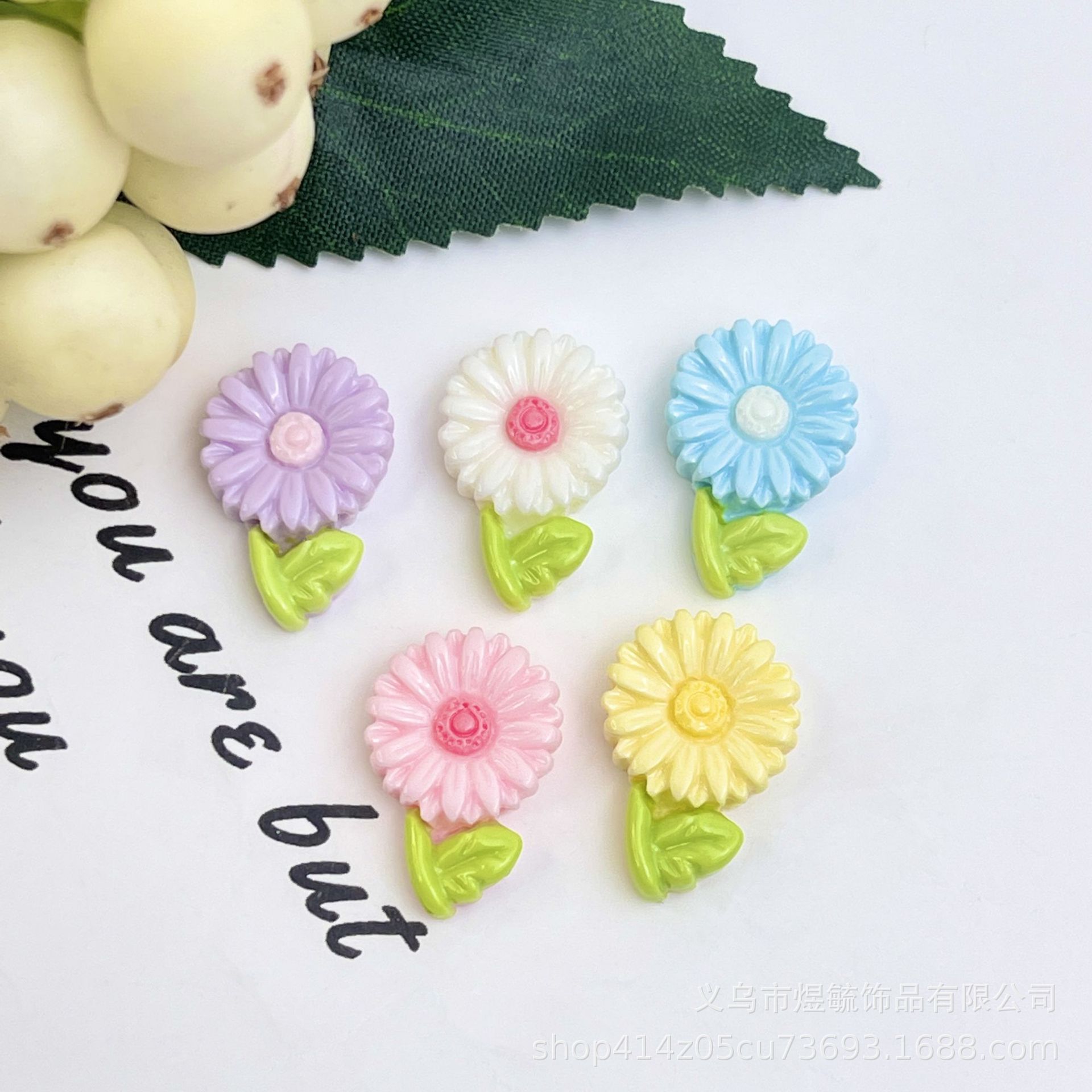 고품질 미니 다채로운 녹색 잎 데이지 혼합 싱글