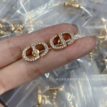 ���挍�ĵϼ�D����ĸCD�M���ɫ��i���Ӷ��Ů�׼t�{荕r�ж��h