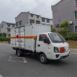 甲醇易燃液体厢式运输车 甲醇易燃液体厢式运输车厂家价格批发