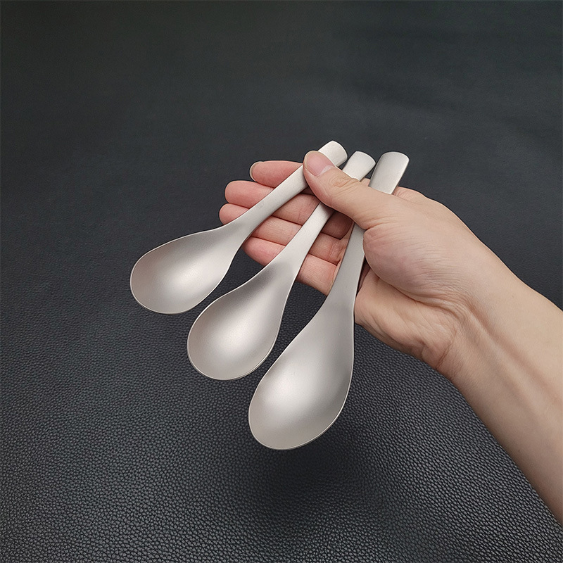 304 stainless steel titanium purification spoon palace spoon household commercial spoon soup spoon titanium tableware logo 304 stainless steel titanium purification spoon palace spoon household commercial spoon soup spoon titanium tableware logo