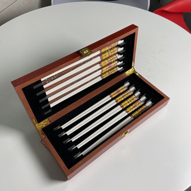 Chinese-style high-end gift box ceramic chopsticks anti-mildew anti-slip anti-bacteria hotel home clean and easy to clean hand gift shop