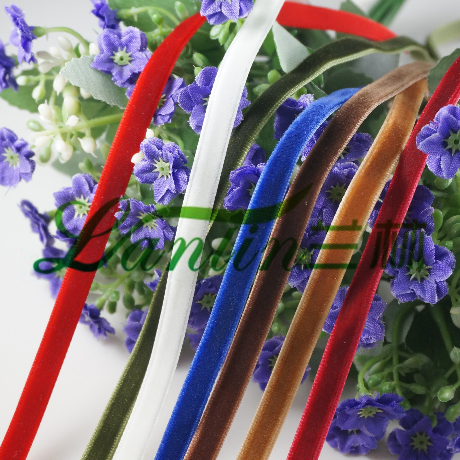 Cinta flocada de terciopelo de una cara Cinta Accesorios de bricolaje Collar de clavícula Material de la correa del cuello Cinta de terciopelo Multicolor