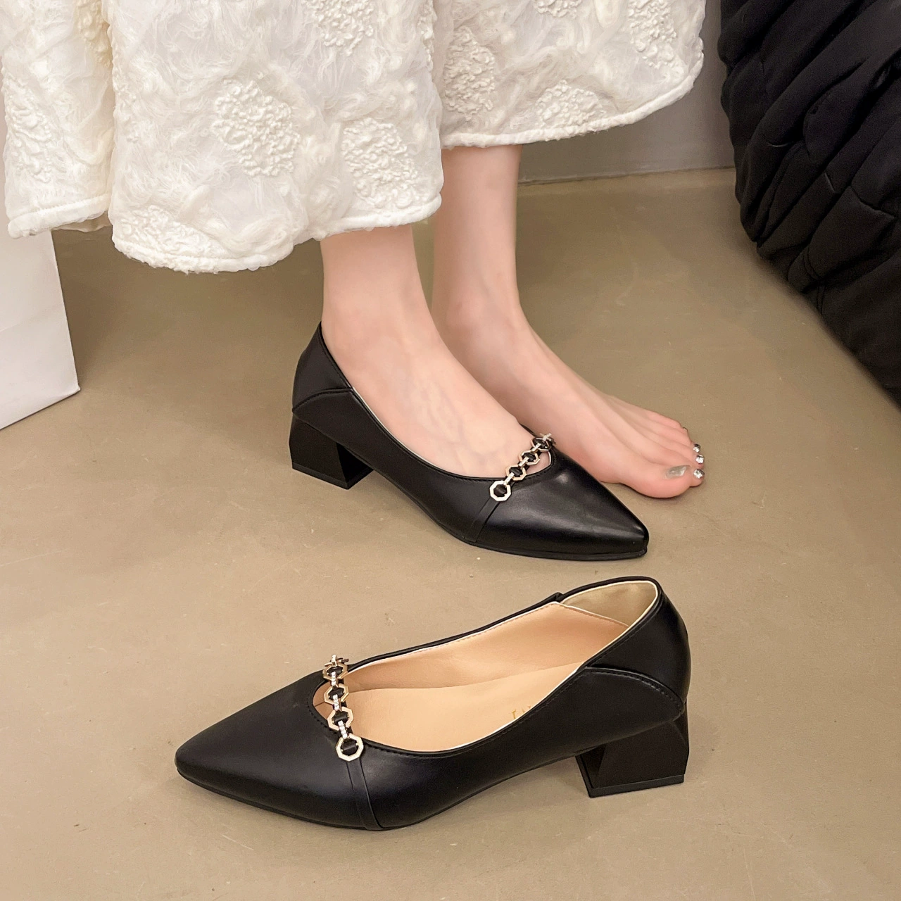 2025 новые летние туфли, средний каблук, модные и простые туфли на высоком каблуке, туфли с острым носком и толстым каблуком, повседневные туфли на каблуке для женщин