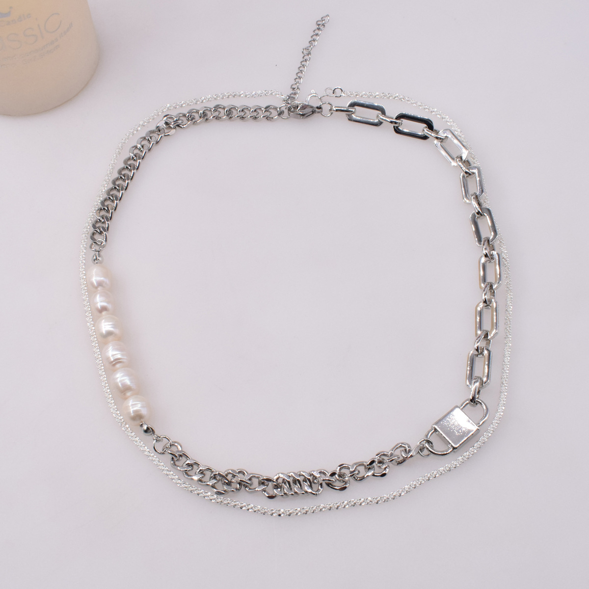 Fashion Multilayer Pearl Stitching Thick Necklace display picture 3