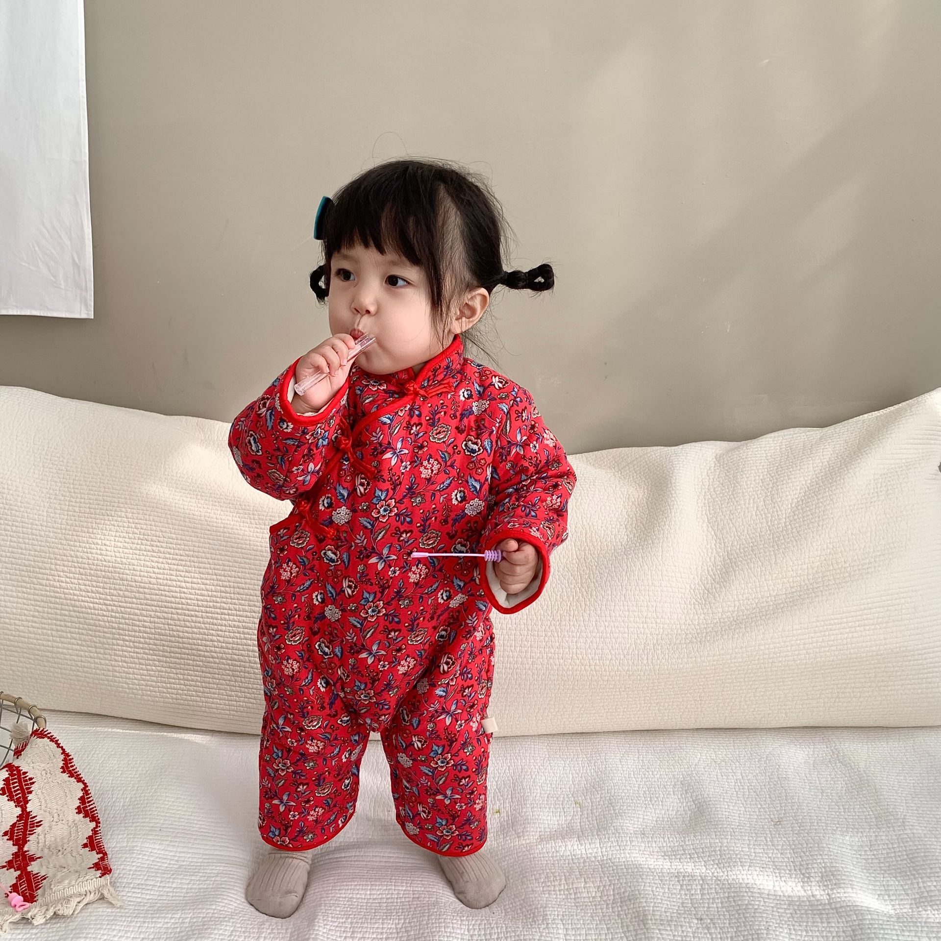 Ropa de invierno para niñas ropa de bebé 2023 ropa de otoño e invierno Ropa de niños coreanos ropa anual de bebé ropa acolchada de algodón image 8