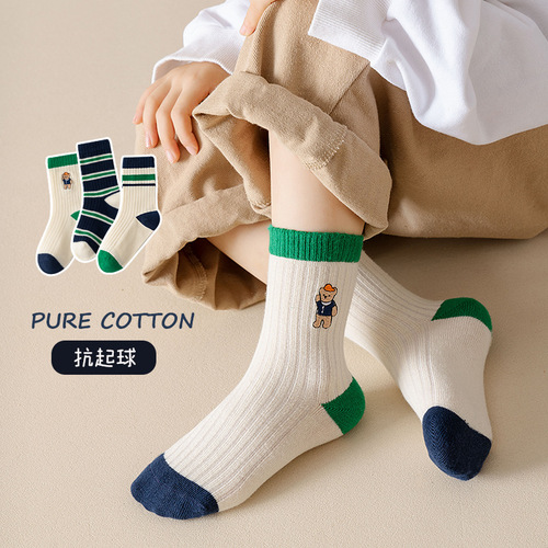 Children's socks for boys and girls, autumn and winter striped embroidered Korean-style trendy bear crew socks made of cotton
