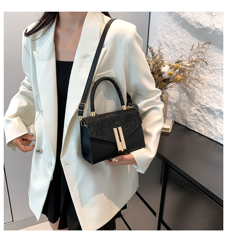 Bag niche design 2024 new bags, fashionable trendy one shoulder small square bag, casual and western-style crossbody bag_voghion.com