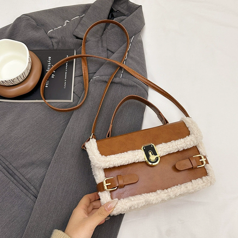 Demi-season trend shoulder bag