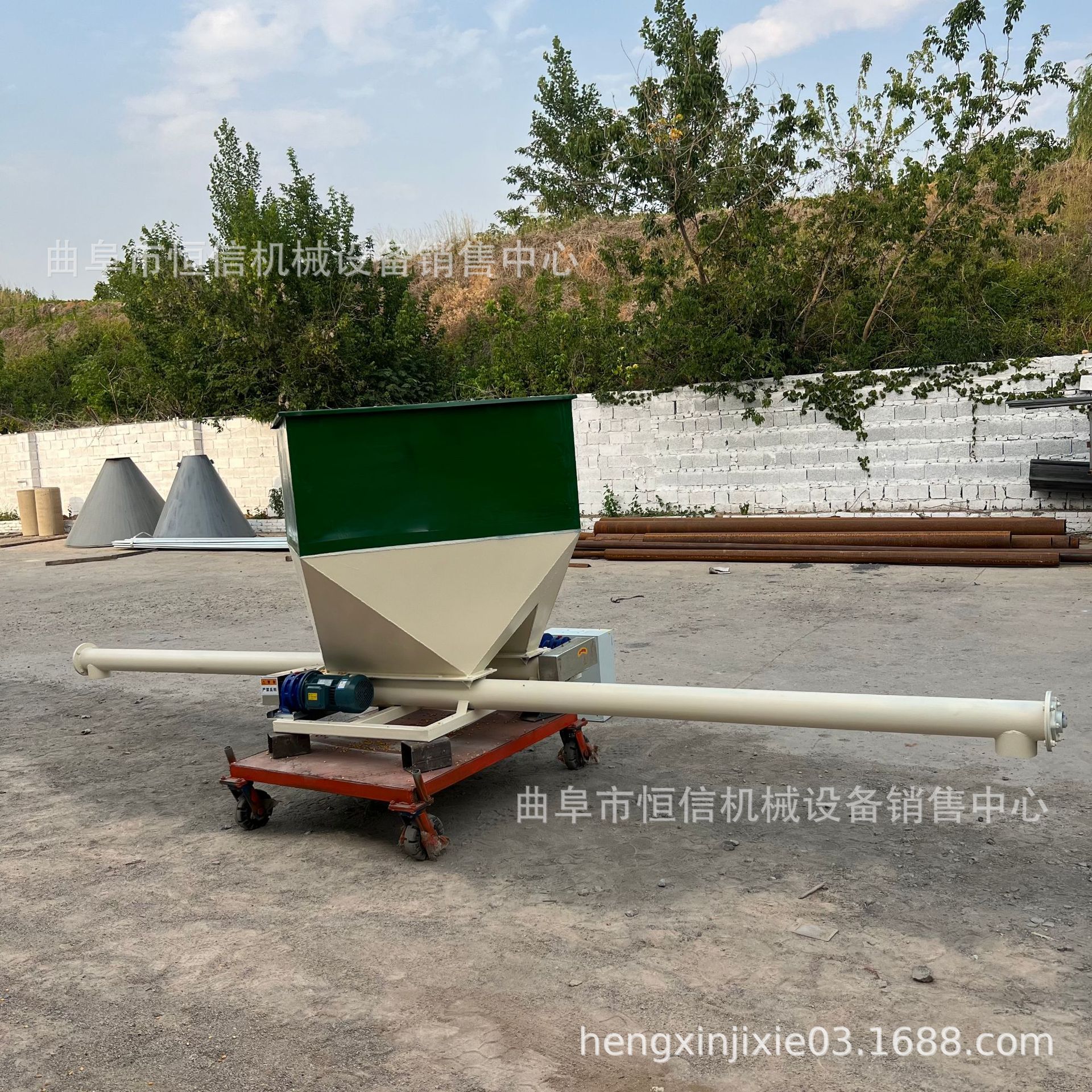 广东云浮两边出料稻糠米糠双螺旋喂料机zcjb 玻璃粉微小型给粉机