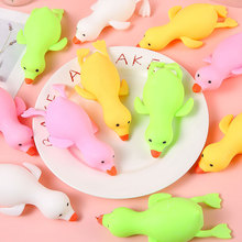 大白鹅解压玩具神器可爱搪胶慢回弹鸭子网红卡通发泄减压玩具批发