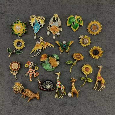 Fashion Baroque Sunflower Yellow Brooch Pin Vintage Enamel Badge Accessories Vintage Painting Brooch