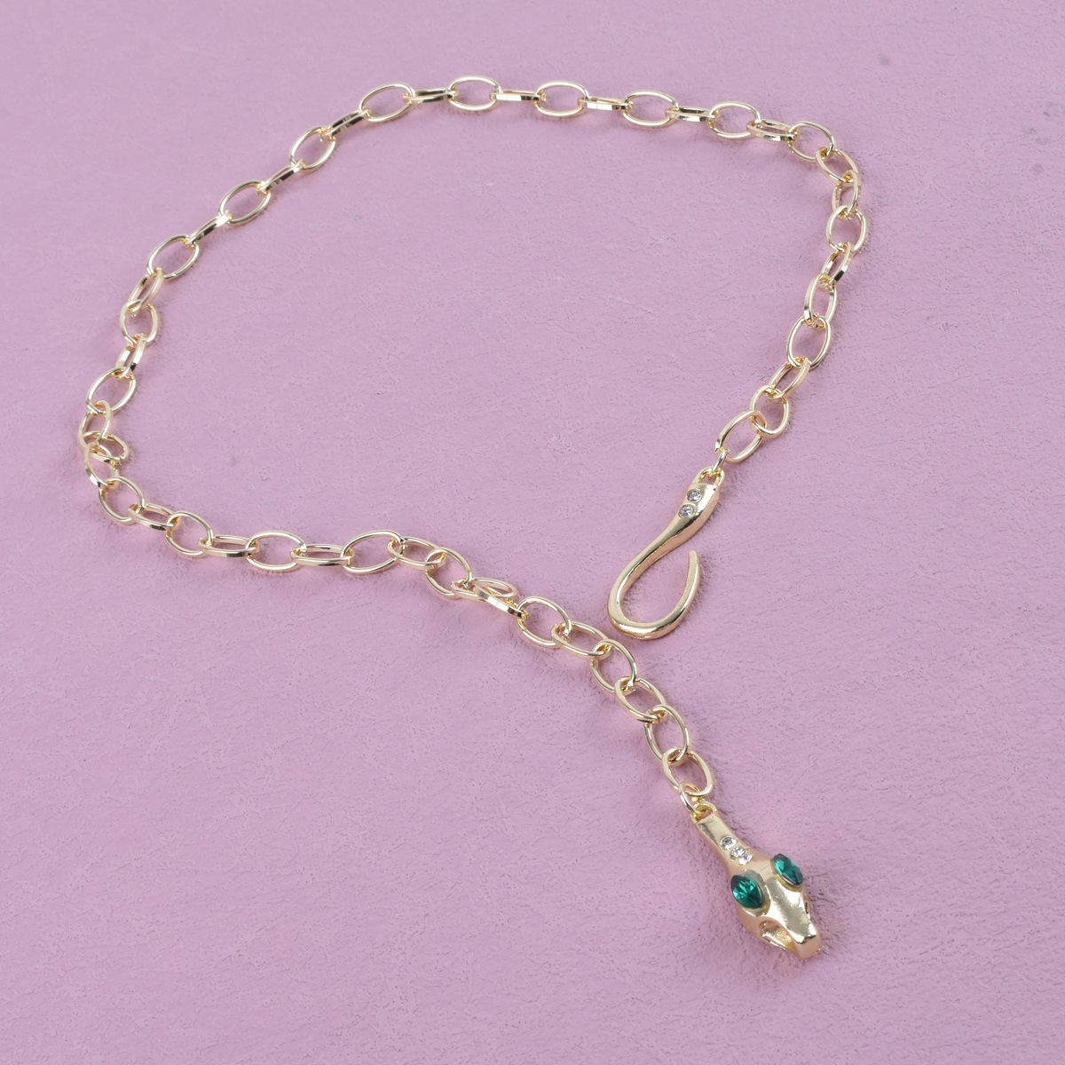 Collier serpent élégant avec diamants incrustés style vintage_voghion.com