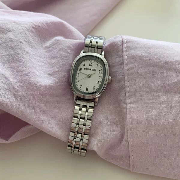 Doukou Live Broadcast New Oval Digital Scale Watch Women's Compact Steel Band Quartz Women's Watch Cross-Border Supply