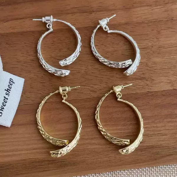 French-Style Unique Front and Back Textured Cross-Pattern Earrings for Women, Light Luxury High-End Earrings, Cross-Border European and American Ear Accessories