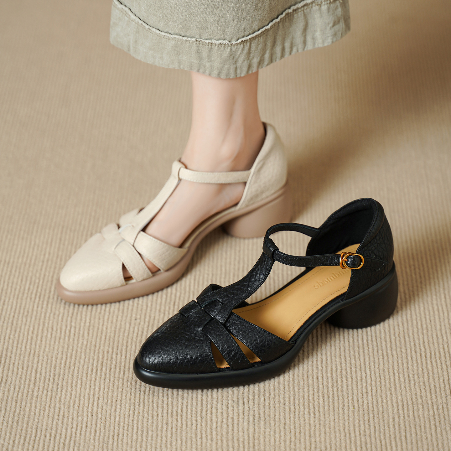 Sandal nữ quai chữ T bít mũi gót vuông 5 cm phong cách La Mã — đen