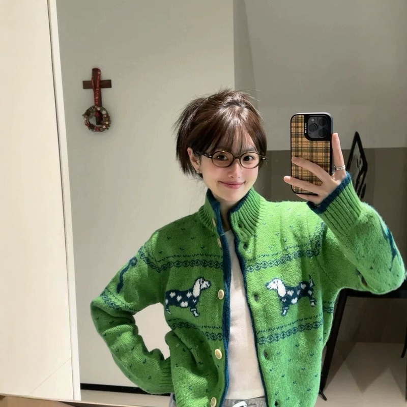 Women's green sweater, new spring and autumn style, Fair Isle retro vibe, thick top, knitted cardigan, jacket, other items Women's green sweater, new spring and autumn style, Fair Isle retro vibe, thick top, knitted cardigan, jacket, other items