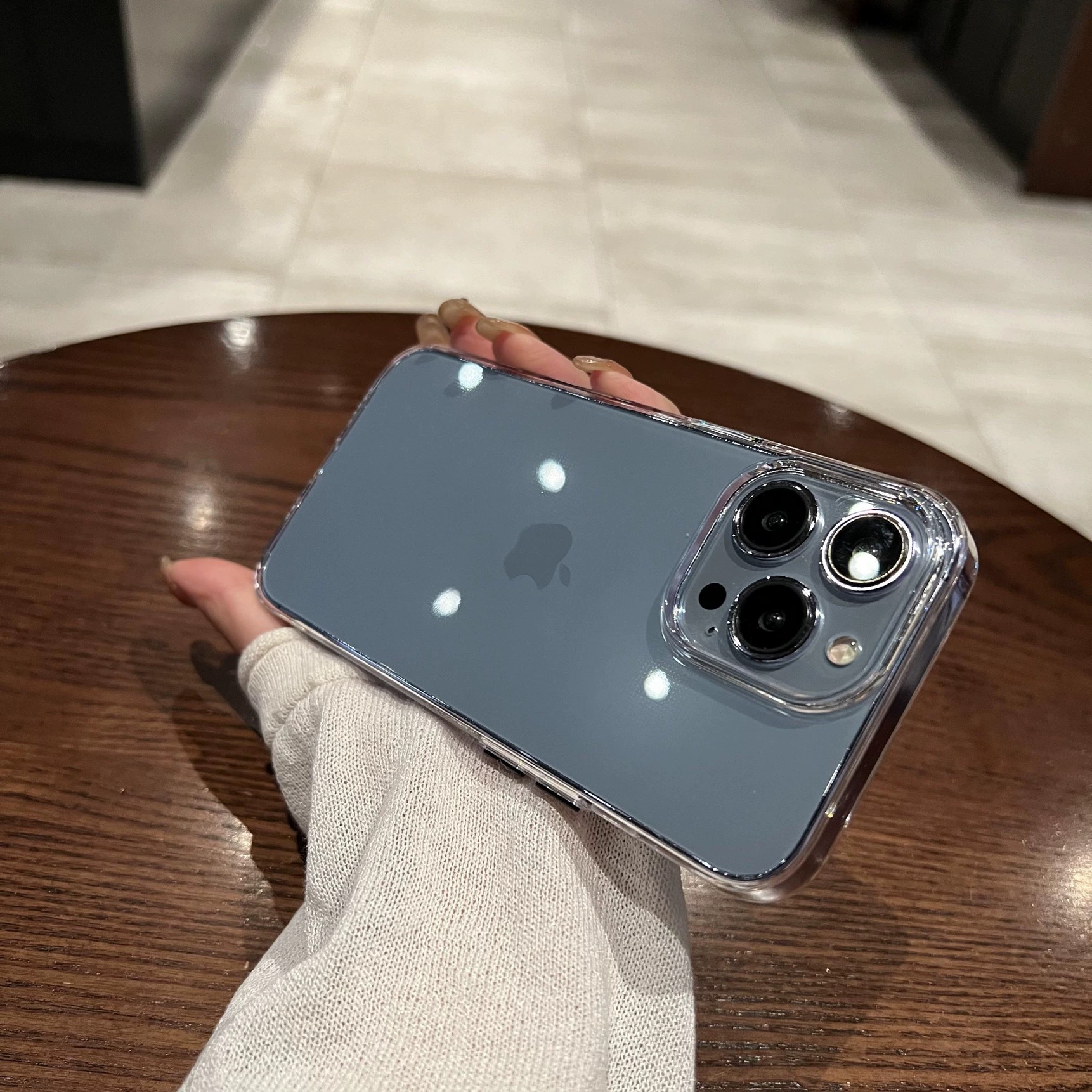 Защитная сверхтонкая прозрачная крышка для iPhone 15 и iPhone 14 Plus от Guangzhou Xingzheng Apple Ultra-Thin