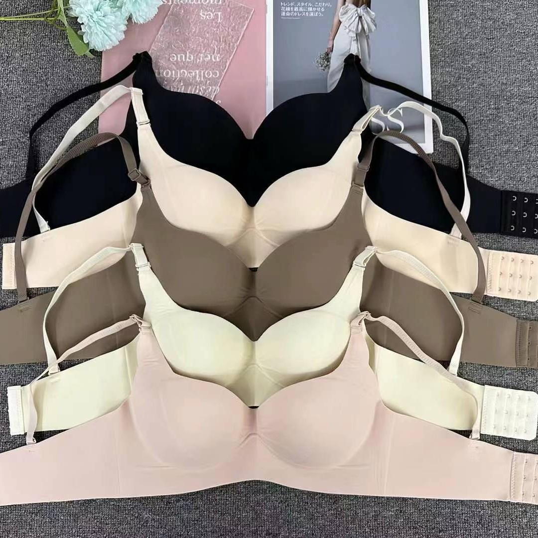 Nuevo estilo de verano brillante sin marcas cómodas ropa interior brillante sexy desnudo sujetador contra el pecho contra la caída del sujetador