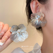 银针法式轻奢镂空花朵珍珠耳环时尚设计感耳钉小众冷淡风气质耳饰