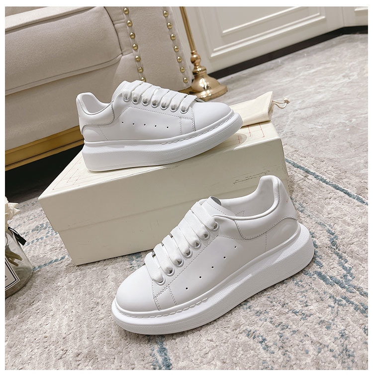 Zapatos blancos McQueen de versión alta para mujer, zapatos de suela gruesa, zapatos de plataforma elevados, zapatillas deportivas versátiles, calzado deportivo para hombre, Shida primavera y verano