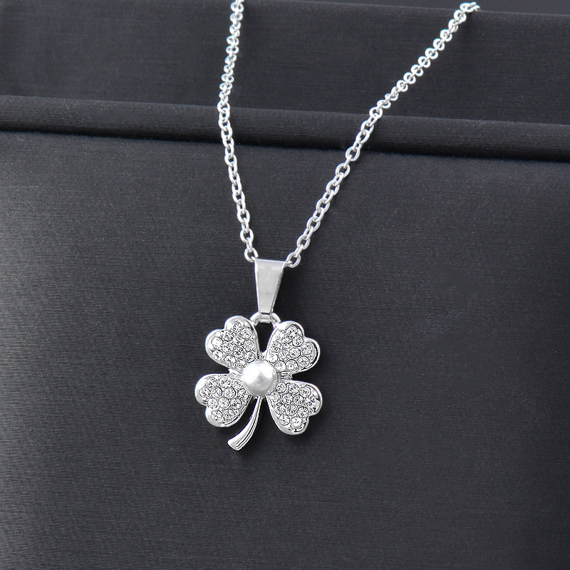 Simple Style Four Leaf Clover Stainless Steel Inlay Zircon Pendant Necklace 1 Piece