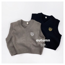 韩系学院风 秋冬新款儿童毛衣刺绣V领马甲男女宝宝针织坎肩叠搭潮
