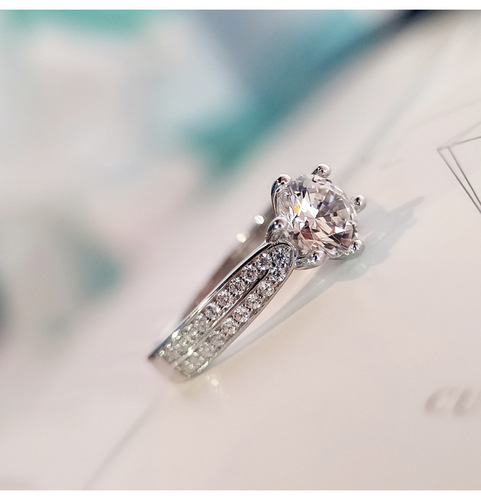 Starlight Queen Six Claw Double Row Diamond Ring S925 Silver Plated Carat Simulated Moissanite Fashionable Living Diamond Ring for Women