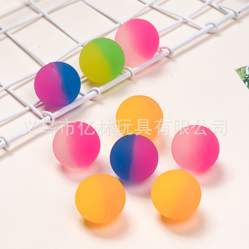 No. 32 bola elástica al por mayor Bola de huevo al por mayor un yuan máquina de torsión de huevo Bola Especial Bola de salto bola elástica de goma
