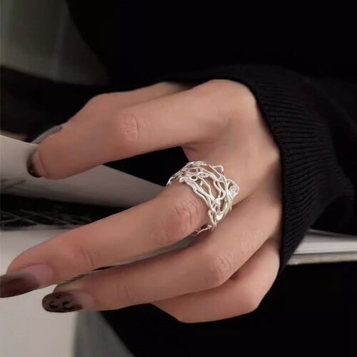 Korean Version Asymmetrical Weave Mesh Hollow Line Ring for Women, Non-Fading, Personal Ins Style, Light Luxury, Uncommon, High-End Finger Ring