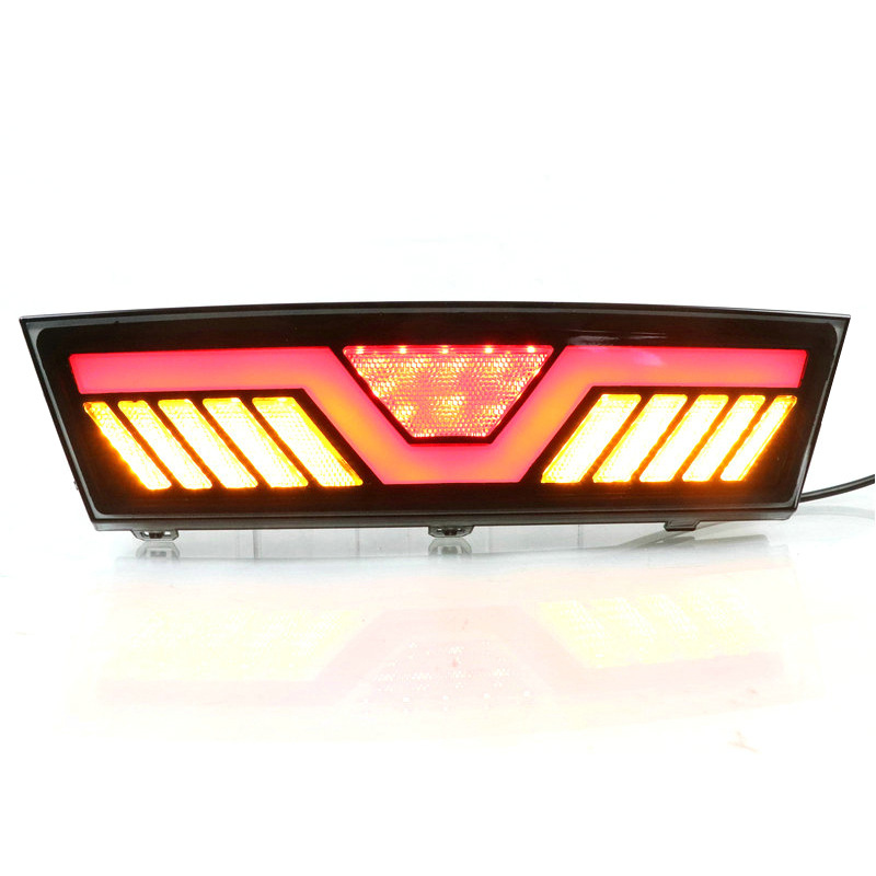 Tesla Model Y modified rear fog lights, Mustang-style three-function sequential running lights