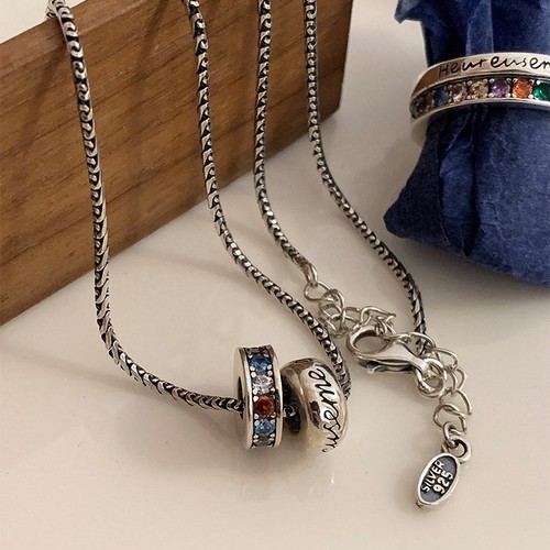 Simple letter colored diamond necklace women's sweatshirt clavicle chain 2024 new niche design high-end accessories wholesale