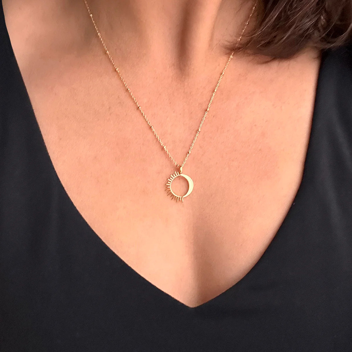 Wanxing Europa y América collares de acero inoxidable colgante pendientes pendientes sol luna 18 quilates oro no decolor joyas de cadena clavícula