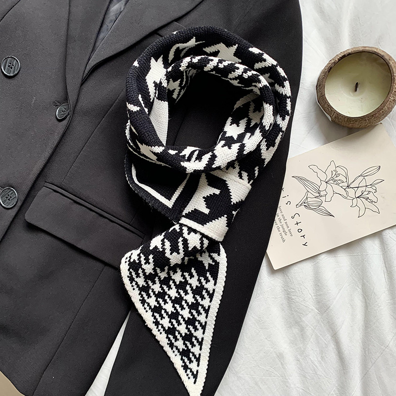 Bufandas de punto de alta sensación de nuevo estilo coreano otoño invierno versátil tablero de ajedrez perforación toallas de orejas perezosas cruzada guillera