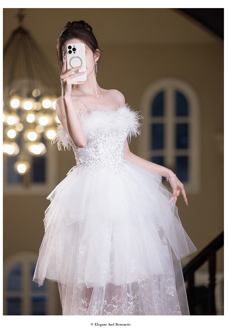 Đầm maxi nữ thắt eo cổ yếm phong cách Pháp, tay lỡ xếp tầng, phối lông vũ trang trí — Trắng chi tiết 9
